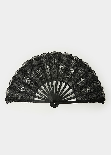 Bamboo fan with embroidered lace