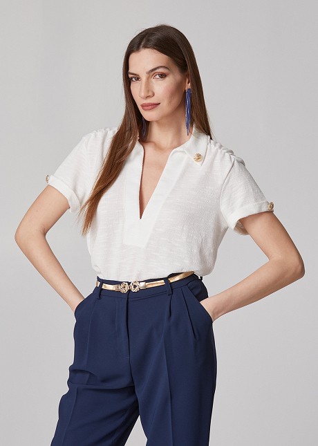 Short sleeve blouse with gold shaded buttons