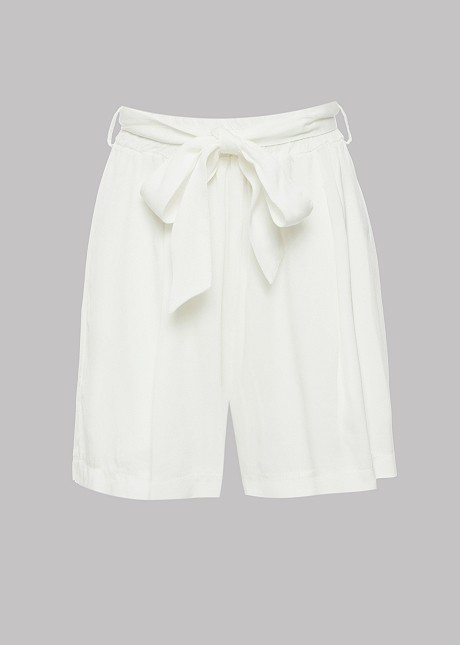 Shorts with elasticated waist