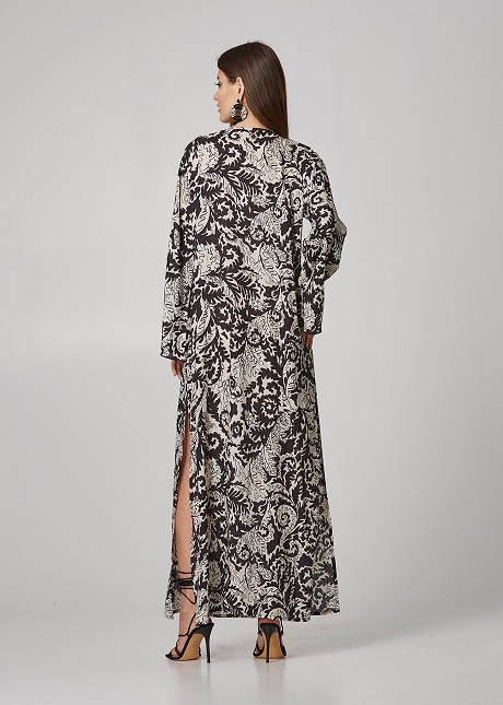 Maxi caftan with paisley prints and decorative detail on the neckline