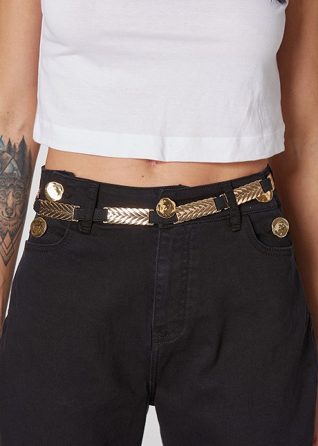 Elastic belt with gold knitted details