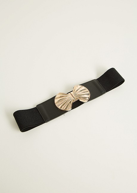 Belt with seashell buckle
