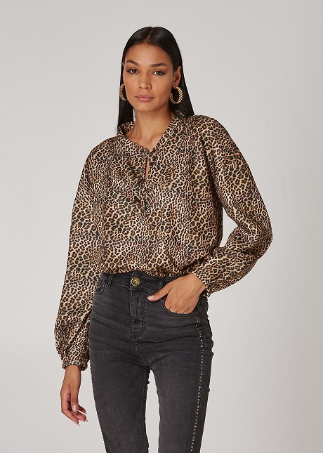 Animal print hoodie with buttons