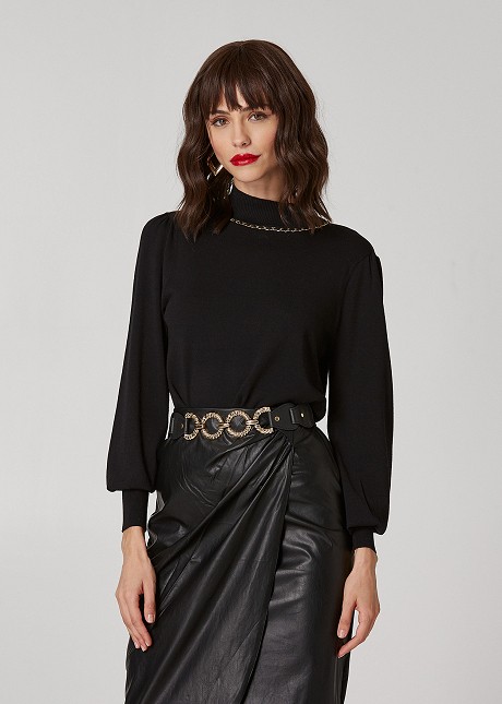 Knitted turtleneck blouse with decorative chain