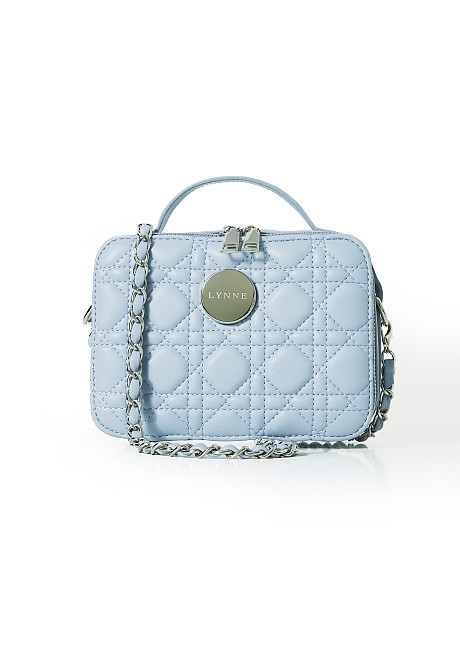 Box handle quilted bag
