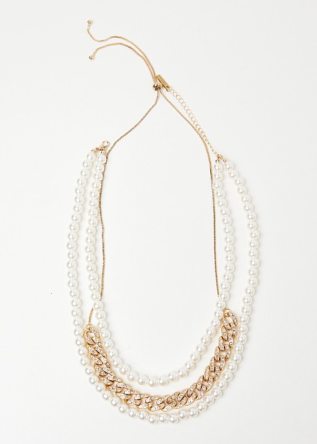 Necklace with pearls and chain