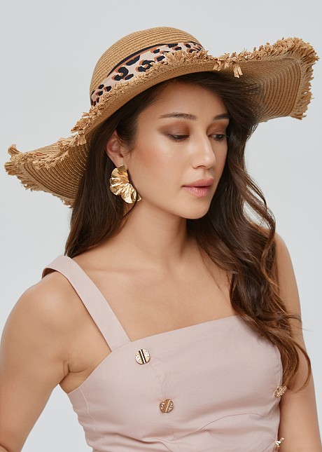 Straw hat with animal print band
