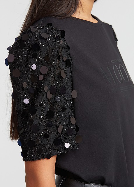 T-shirt with sequins on the sleeves