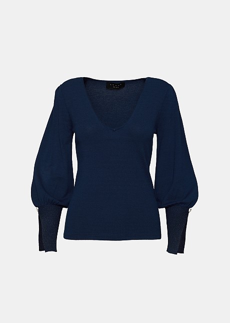 Sweater with V neckline and bold sleeves