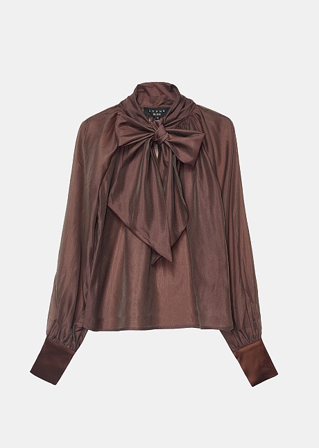 Blouse with knot on the collar