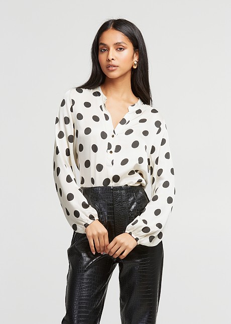 Polka dot blouse with buttons