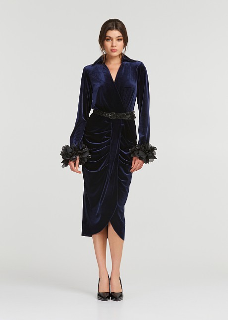 Dress in velvet look with feathered cuffs