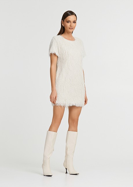 Mini sort-sleeved hairy tassel dress