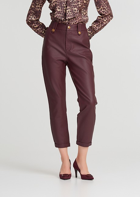 Chino pants in leather look