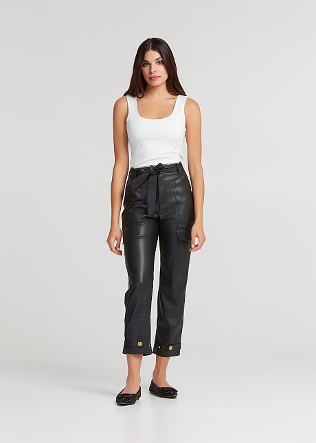 Gargo pants in leather look