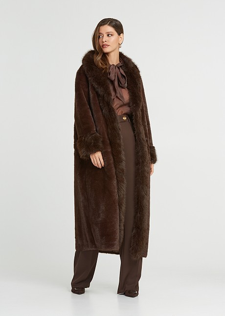 Faux fur in mink look