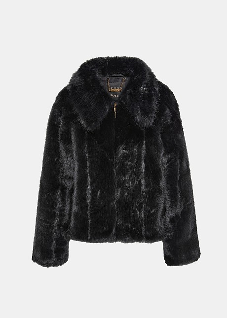 Faux fur in short mink look