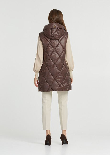 Sleeveless quilted puffer