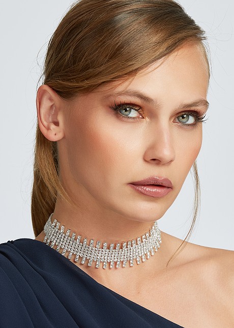 Choker necklace with rhinestones in silver tone