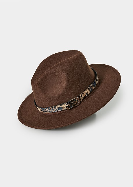 Wool look hat in brown