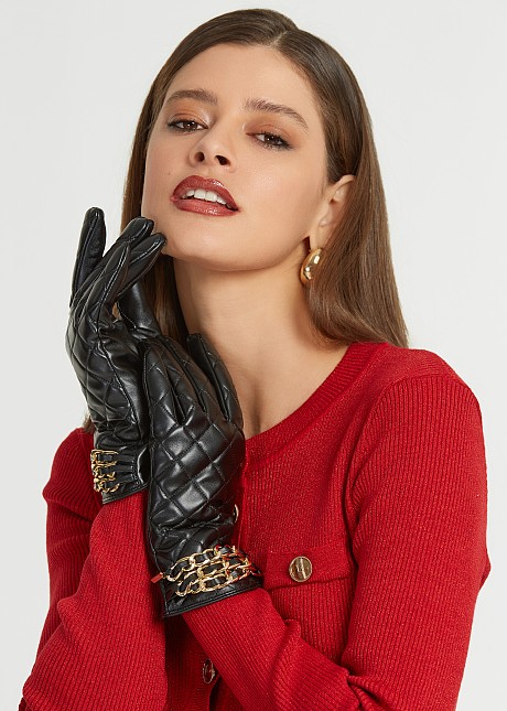 Quilted biker gloves with chains