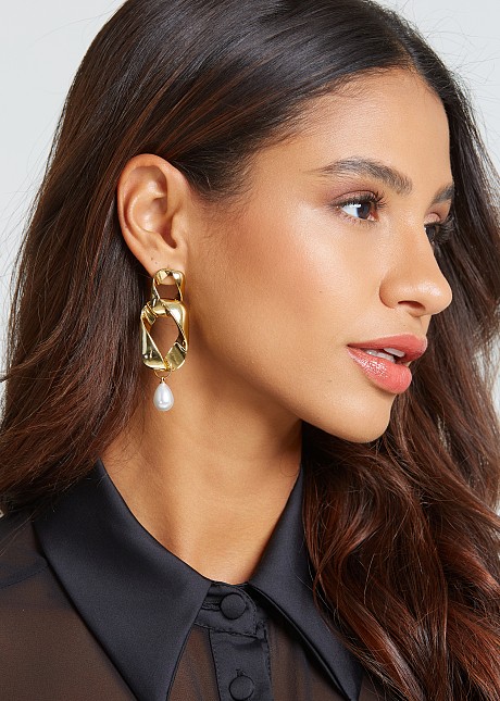 Drop earrings with chain link and pearls