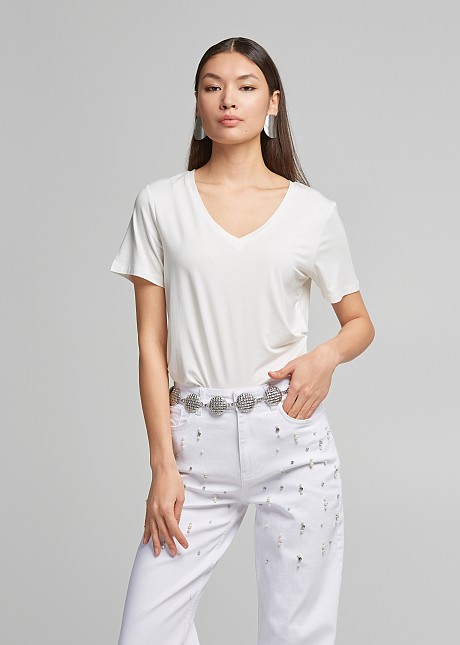 T-shirt with V neckline