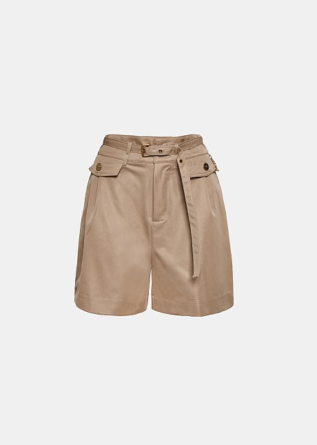 Pleated shorts with belt