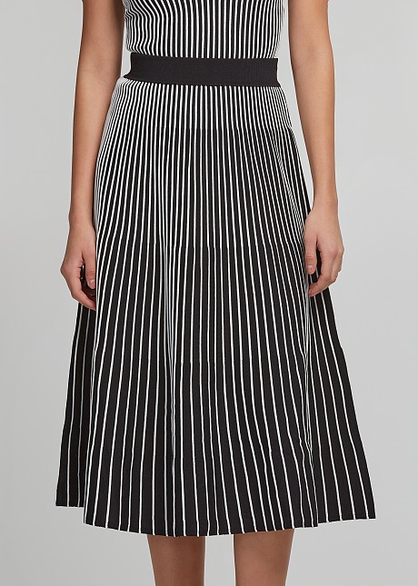 Midi skirt in stripes