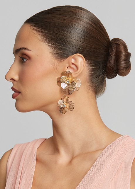 Dangling flowers earrings