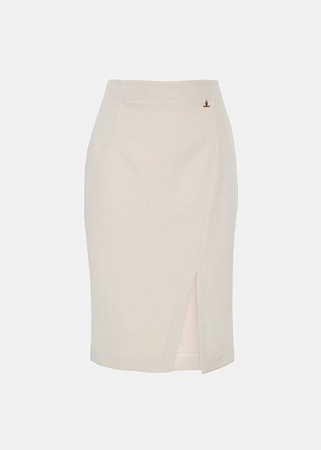 Pencil skirt with split at the front