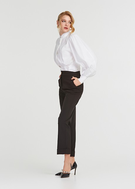 Straight-leg trousers with cuffs