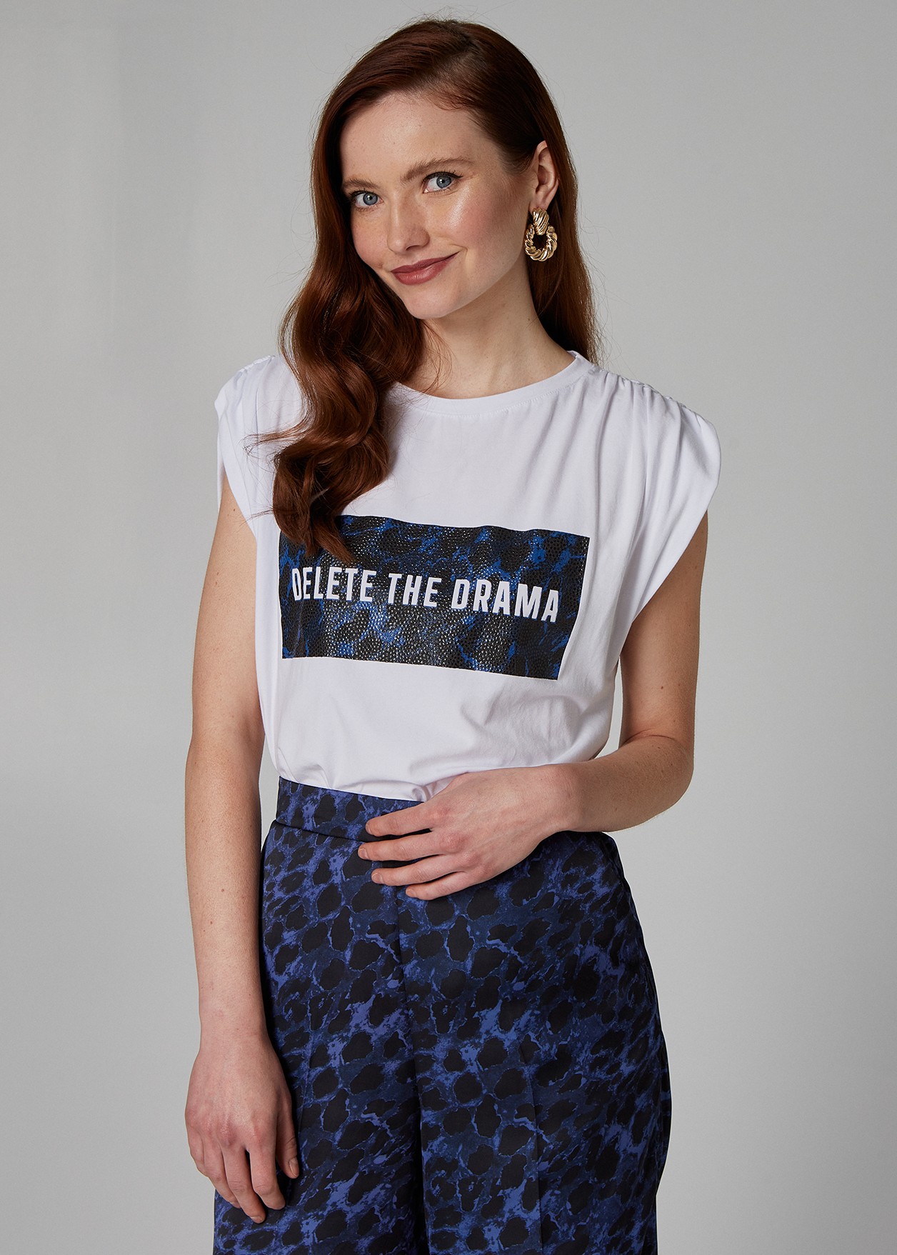 Αμάνικη μπλούζα με στάμπα "DELETE THE DRAMA"