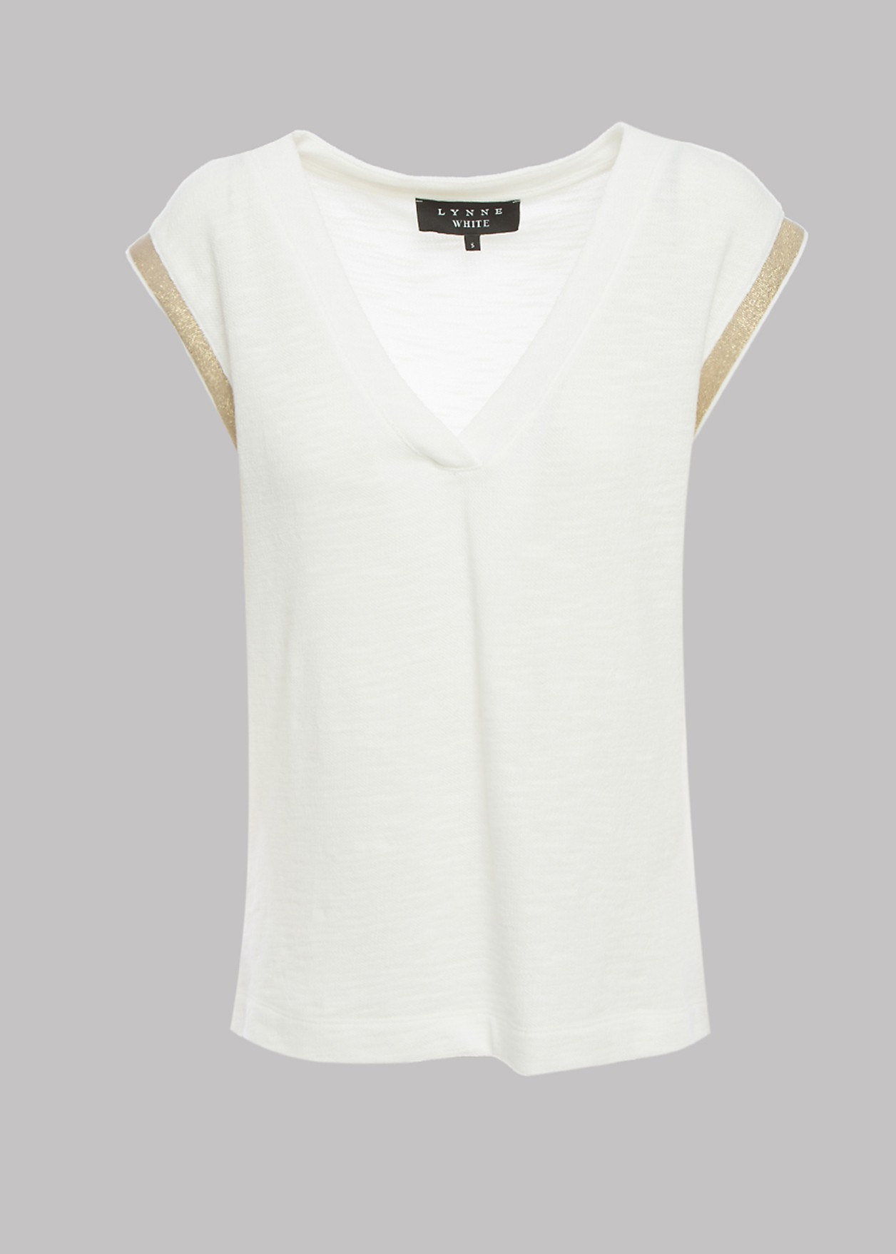 Sleeveless blouse with knitted details