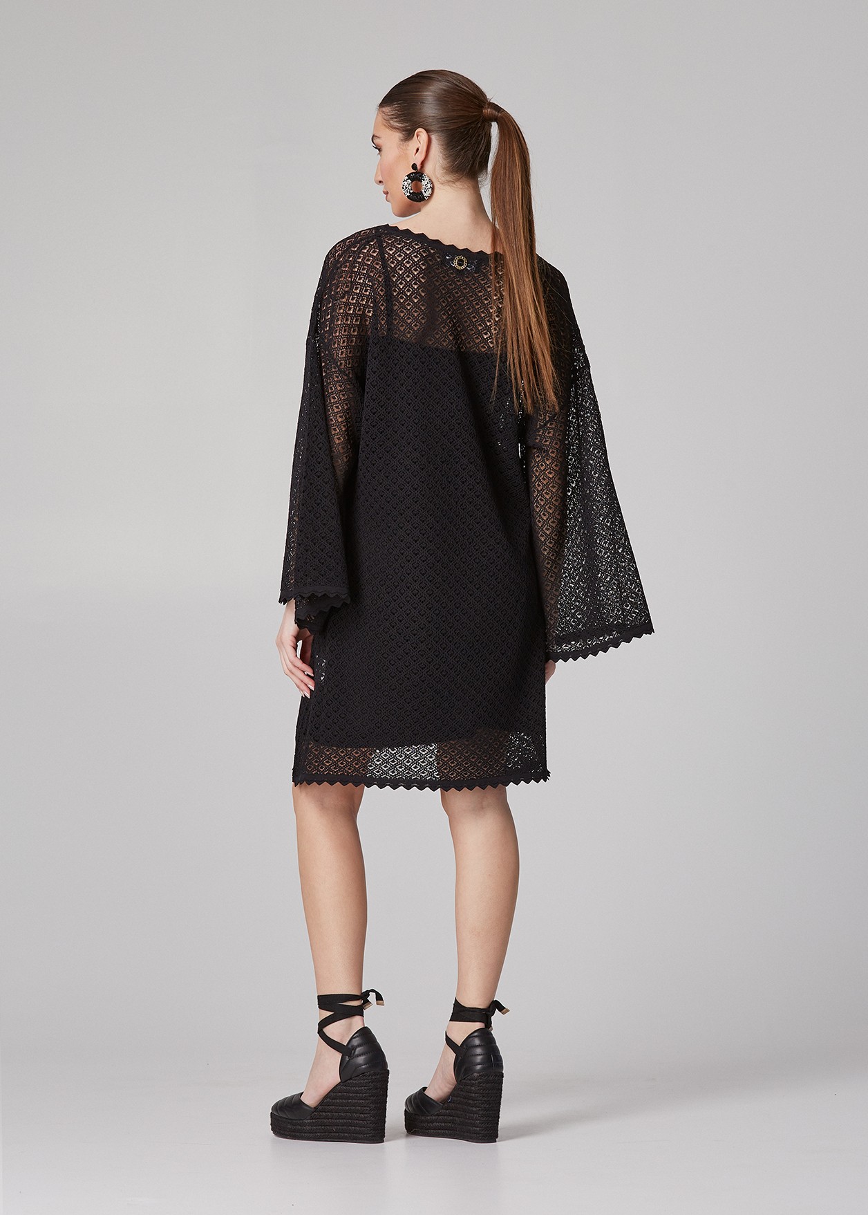 Mini long sleeve knitted dress