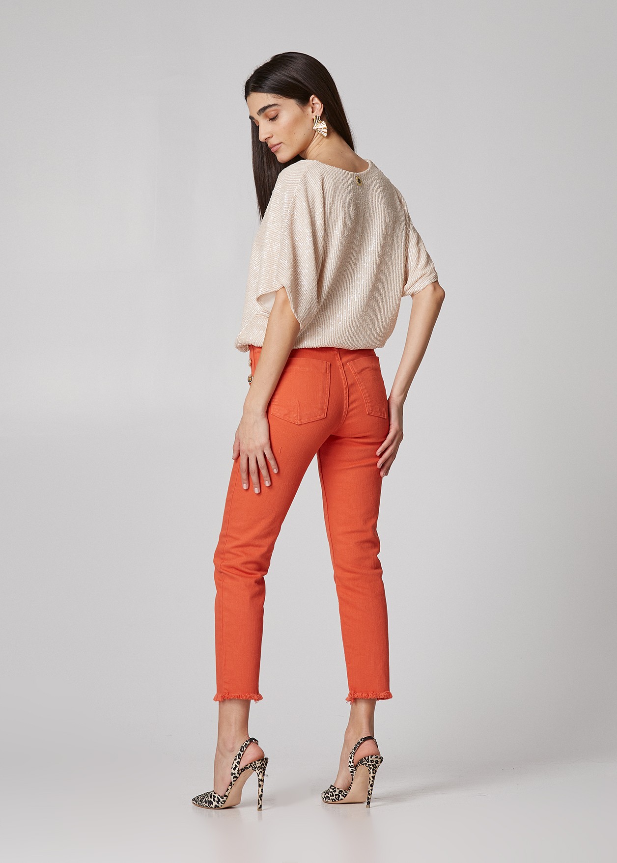 High rise denim trousers with buttons