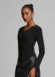 Stretchy knit top with a V-neck in rhinestones