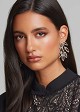 Drop earrings leafs in crystal