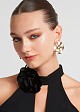 Stud floral earrings in gold look