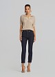 Knitted top with sleeves and a collar