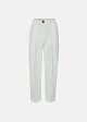 Crepe chinos in contrast